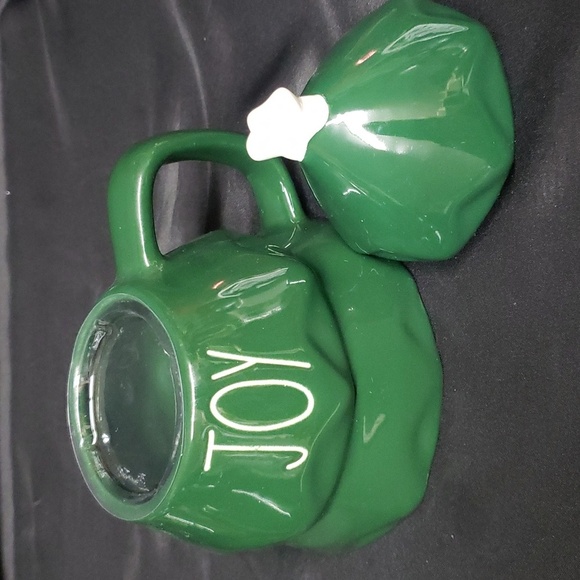 Rae Dunn NWT "JOY" Lidded Christmas Tree Mug - Picture 5 of 6